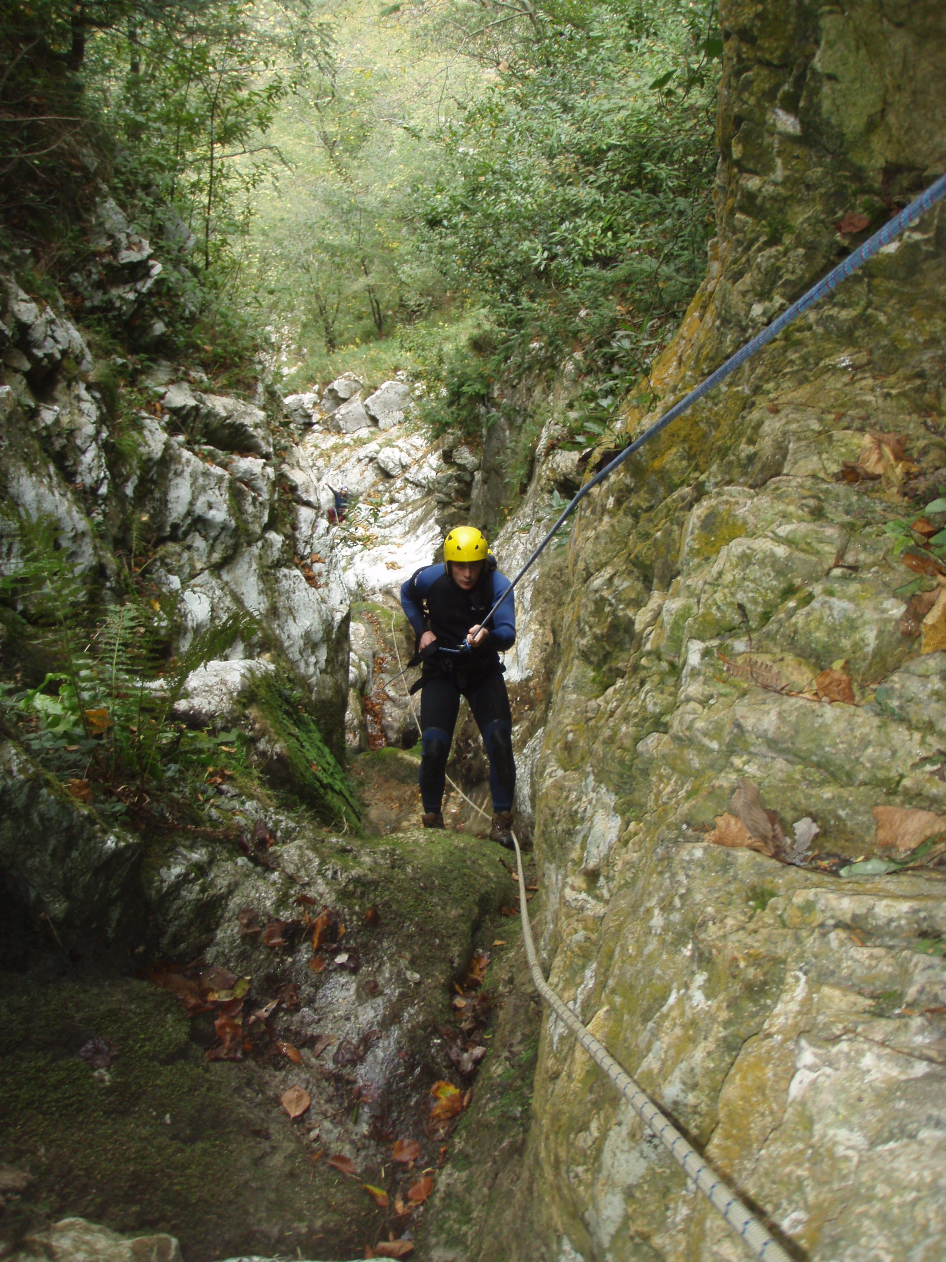 DESCENSO DE BARRANCOS